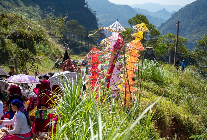 Local villager weaving bamboo baskets in Du Gia Ha Giang