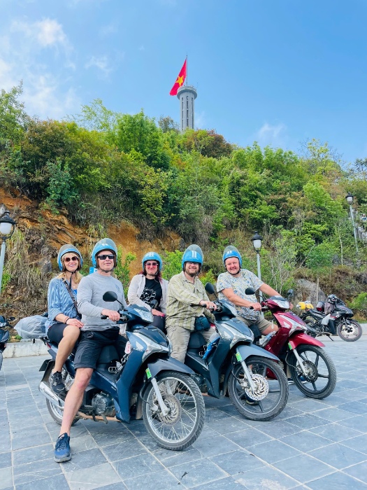 Lung Cu flagpole attracts foreign tourists